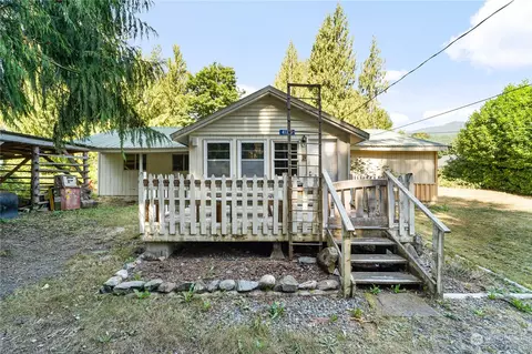 41719 Cape Horn Dr, Concrete, WA 98237
