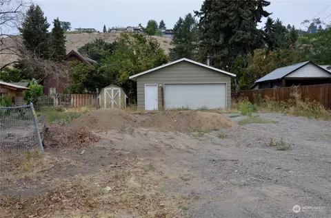 215 5th Ave N, Okanogan, WA 98840