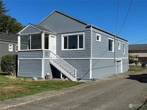 907 Washington Ave, Hoquiam, WA 98550