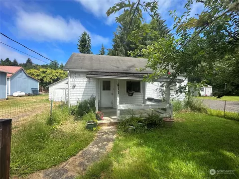 411 Pacific Ave, South Bend, WA 98586