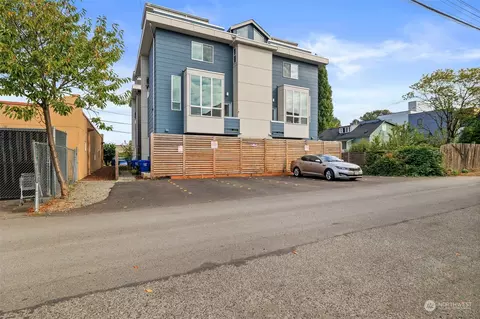 515 S Sullivan St, Seattle, WA 98108