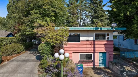 3548 SW Ocean View Dr, Seattle, WA 98146