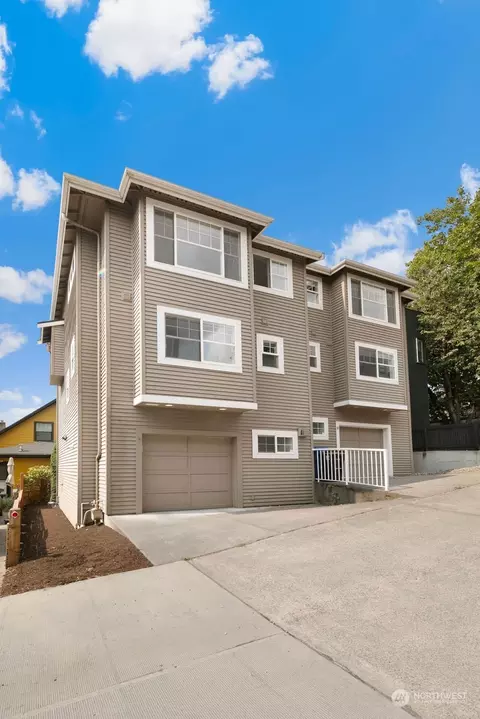 714 A 16th Ave, Seattle, WA 98122