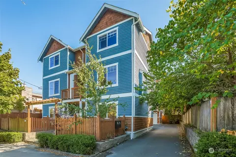513 N 46th St #A, Seattle, WA 98103