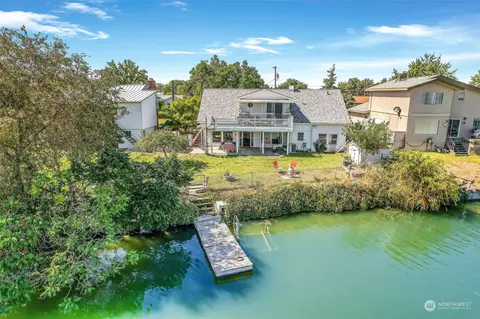 2317 W Lakeside Dr, Moses Lake, WA 98837