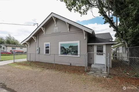 701 S 8th Ave, Kelso, WA 98626