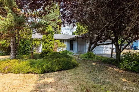807 Mohican Pl, Mount Vernon, WA 98273