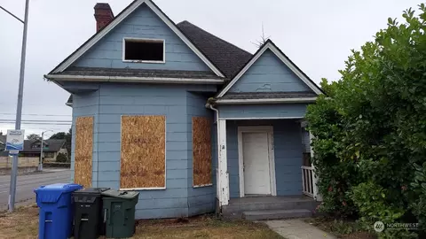 3102 S 11th St, Tacoma, WA 98405