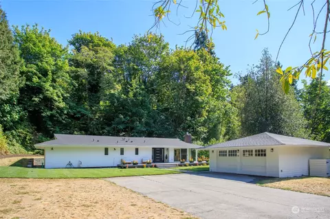 12418 68th Ave NE, Kirkland, WA 98034