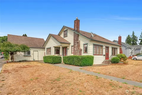 1903 3rd St, Marysville, WA 98270