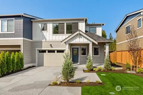 9889 135th Ave NE #4, Kirkland, WA 98033