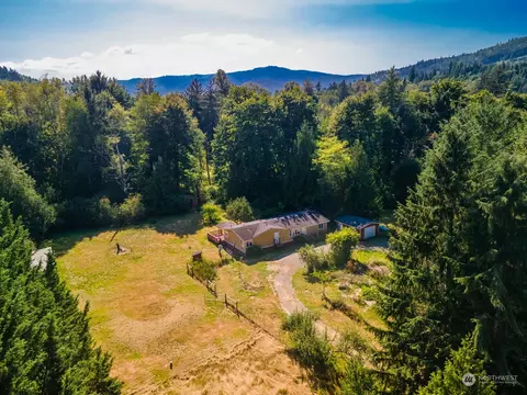 5527 Mosquito Lake Rd, Deming, WA 98244