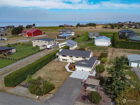 190 Greywolf Rd, Sequim, WA 98382