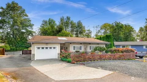 652 Leroy Pl, Bellingham, WA 98226
