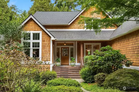 5364 Cala Woods Ln NE, Bainbridge Island, WA 98110