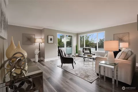 7501 Greenwood Ave N #402, Seattle, WA 98103