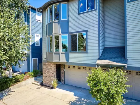 3033 30th Ave W #B, Seattle, WA 98199