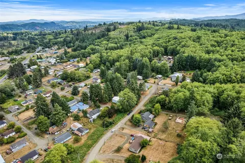 1922 Stuart St, Raymond, WA 98577 photo 2