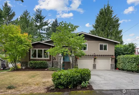 4712 Black Forest Ln, Everett, WA 98203