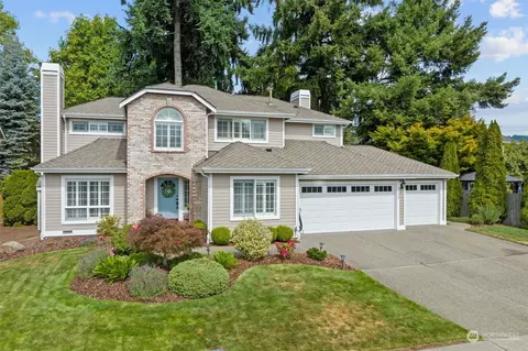 5122 NE 17th St, Renton, WA 98059