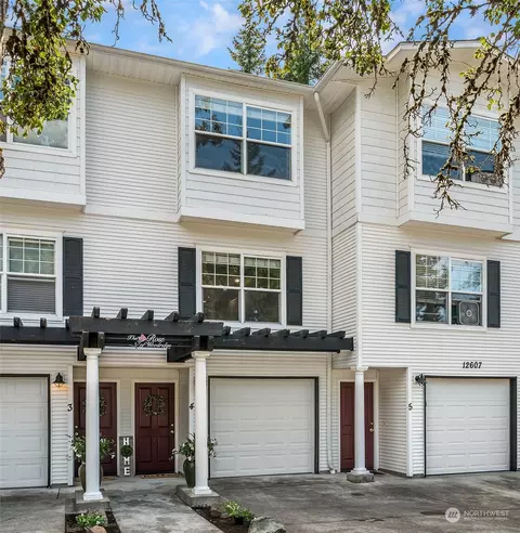 12607 SE 30th St #4, Bellevue, WA 98005