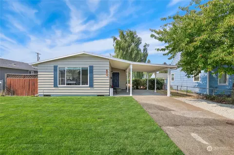 6428 S Oakes St, Tacoma, WA 98409