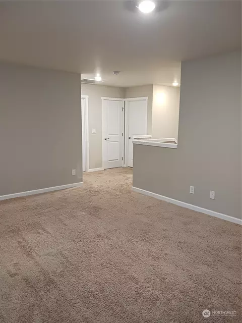 545 Becky Ave E, Enumclaw, WA 98022 photo 18