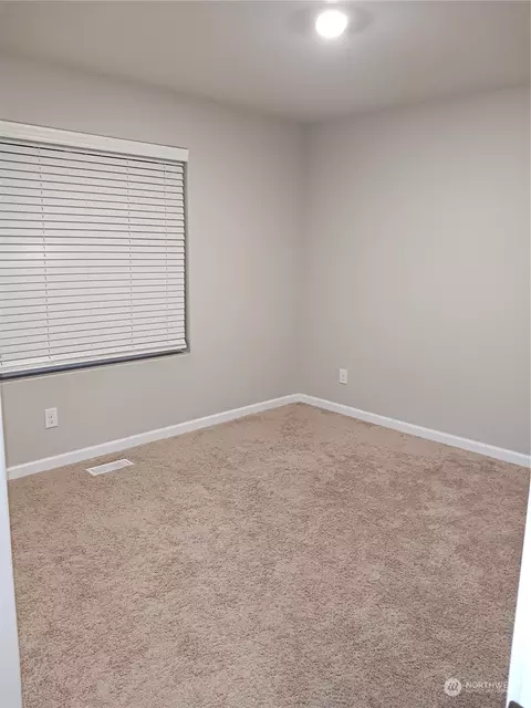 545 Becky Ave E, Enumclaw, WA 98022 photo 15