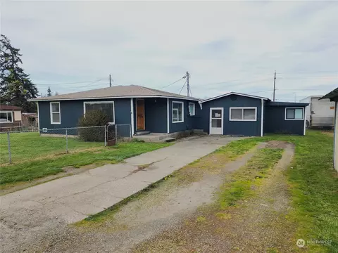 63 Avis St, Port Angeles, WA 98362