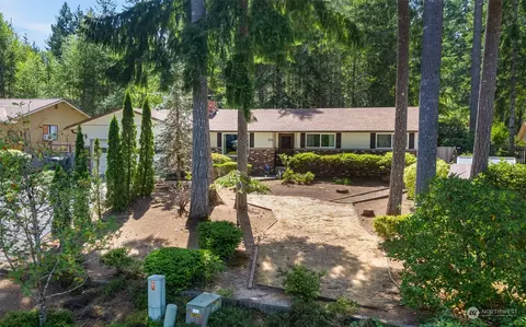 537 Kari Ct, Shelton, WA 98584
