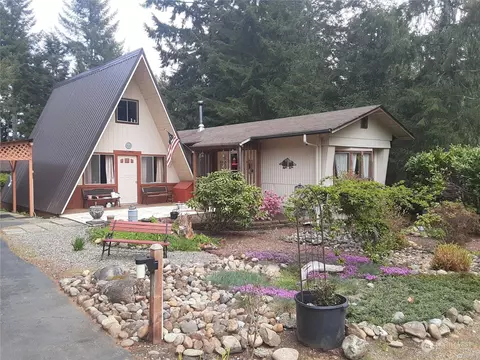 30 N Mountain View Ct, Lilliwaup, WA 98555
