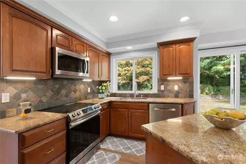 10621 27th Dr SE, Everett, WA 98208 photo 11