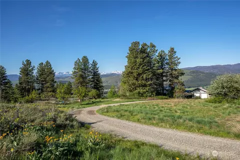 10 Little Colt Ln, Winthrop, WA 98862