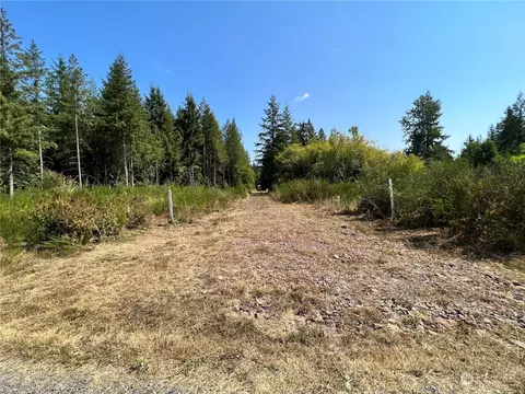 241 Bremgartner Rd, Winlock, WA 98596