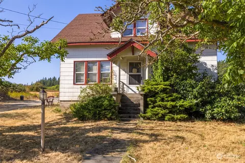 532 N Camano Dr, Camano Island, WA 98282