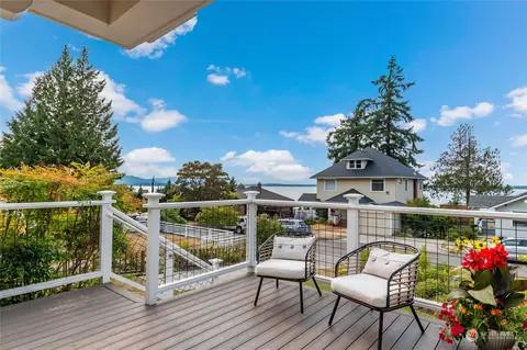 235 S Forest St, Bellingham, WA 98225