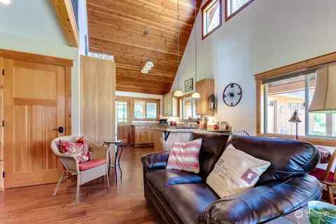 Living - 887 Twisp Carlton Rd, Twisp, WA 98856 photo 1 of 2