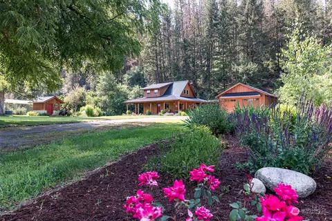 Exterior - 887 Twisp Carlton Rd, Twisp, WA 98856 photo 4 of 11