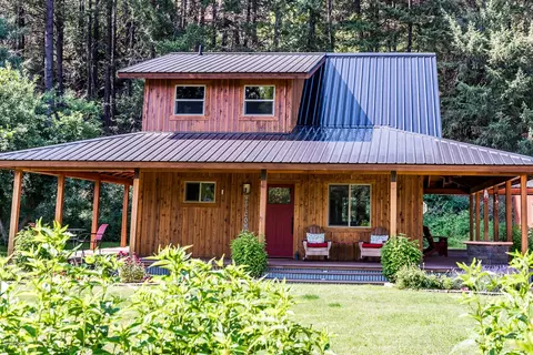 Exterior - 887 Twisp Carlton Rd, Twisp, WA 98856 photo 2 of 11