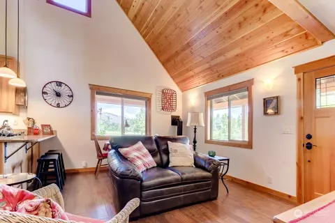 Living - 887 Twisp Carlton Rd, Twisp, WA 98856 photo 2 of 2