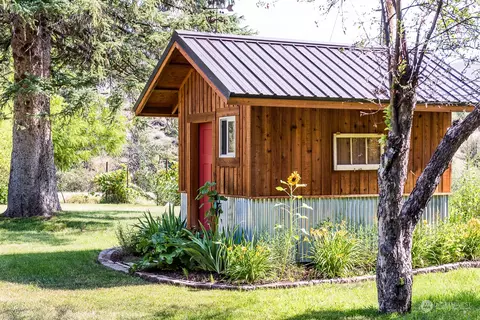 Exterior - 887 Twisp Carlton Rd, Twisp, WA 98856 photo 8 of 11