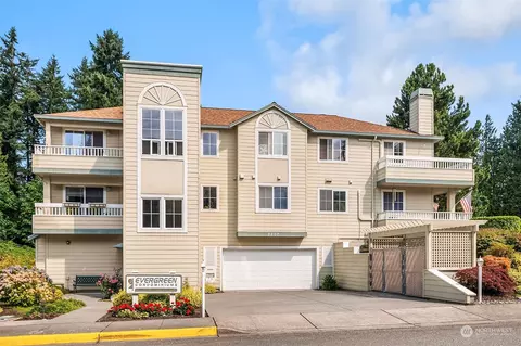 7207 210th St SW #201, Edmonds, WA 98026