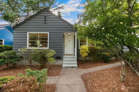 11219 Dayton Ave N, Seattle, WA 98133