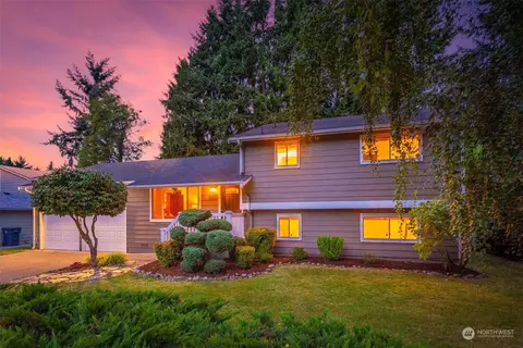 33200 35th Ave SW, Federal Way, WA 98023