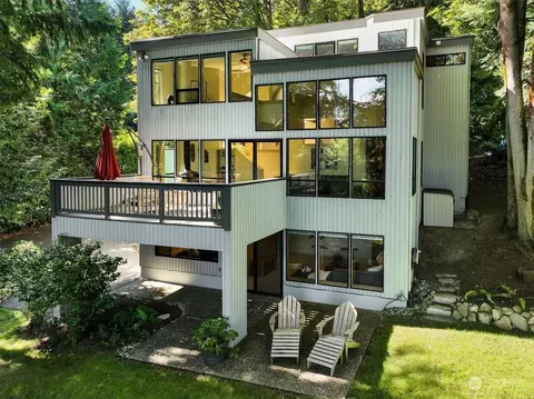 4431 Ferncroft Rd, Mercer Island, WA 98040