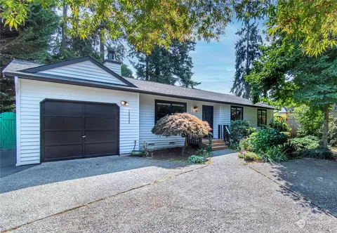 15332 81st Ave NE, Kenmore, WA 98028