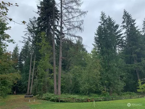 15246 NE 195th St, Woodinville, WA 98072