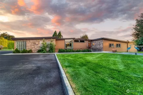 1215 Country Club Rd, Walla Walla, WA 99362