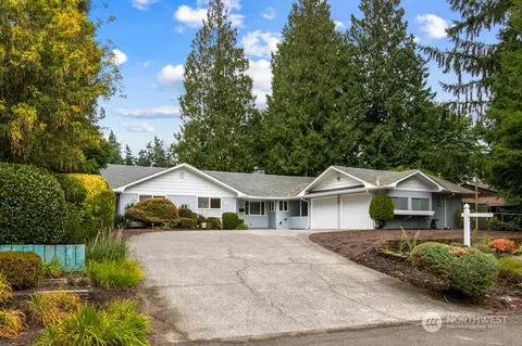 316 San Mar Dr NE, Olympia, WA 98506