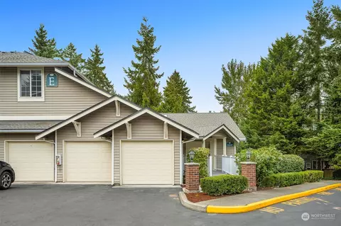18549 NE 57th St, Redmond, WA 98052